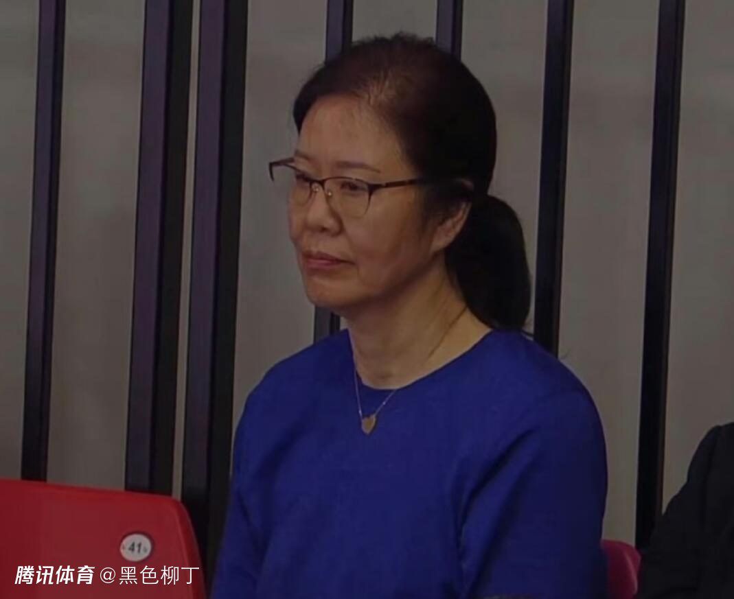 一年十二个男人