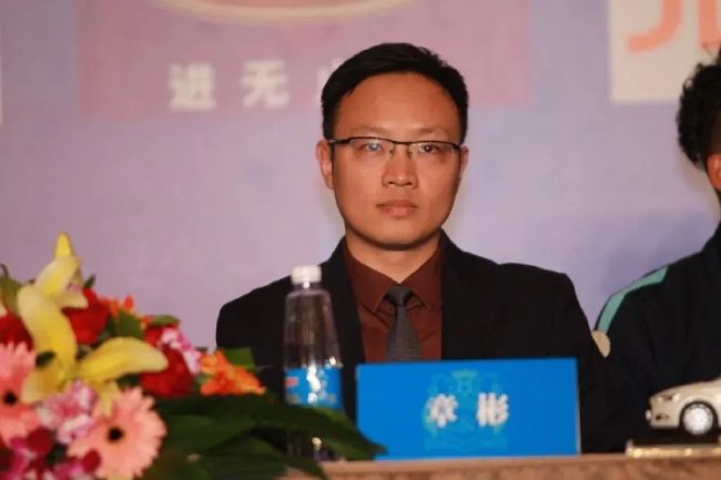 小龙女灌满到腿抽搐不拢