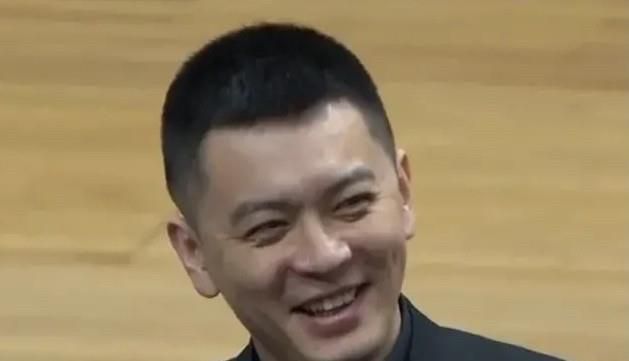 调教小荡货h办公室打屁股